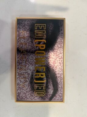 HUDA BEAUTY Empowered Eyeshadow Palette - Purple, Gold, Black